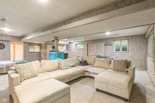 10 Overlook Drive, Anderson, IN 46011