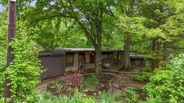 10 Overlook Drive, Anderson, IN 46011