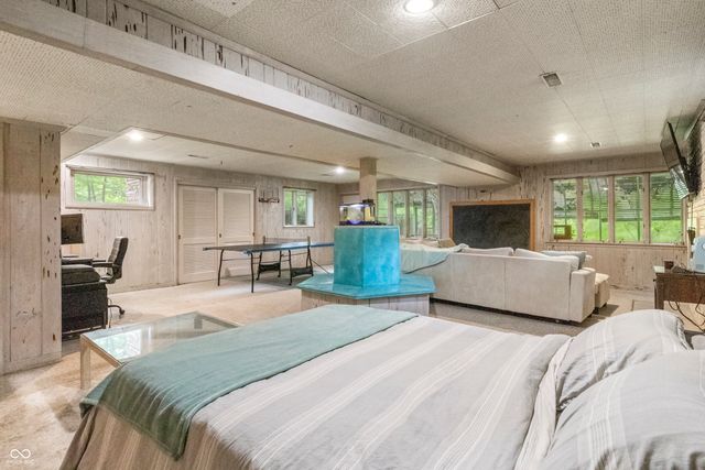 10 Overlook Drive, Anderson, IN 46011