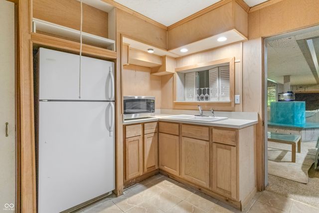 10 Overlook Drive, Anderson, IN 46011