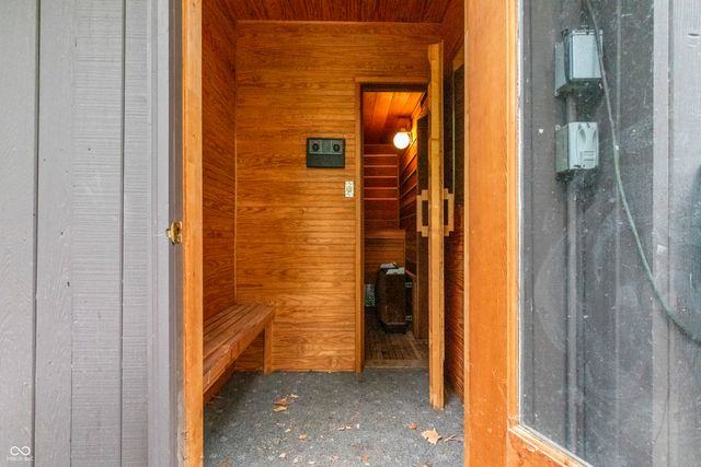 10 Overlook Drive, Anderson, IN 46011