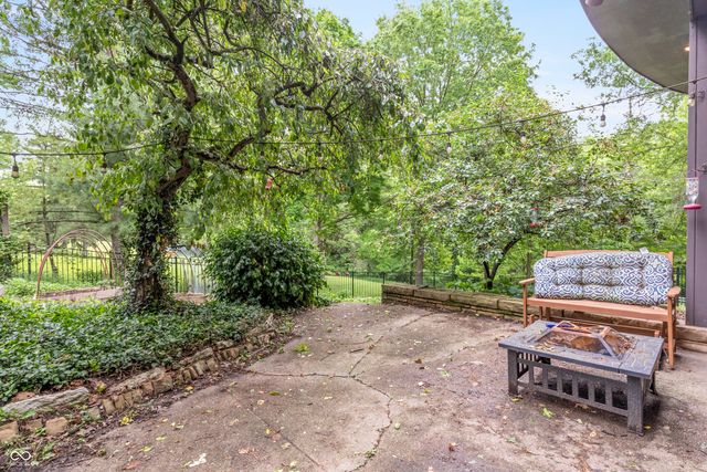 10 Overlook Drive, Anderson, IN 46011