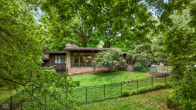10 Overlook Drive, Anderson, IN 46011