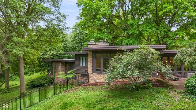 10 Overlook Drive, Anderson, IN 46011