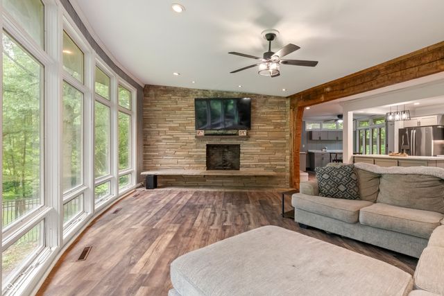 10 Overlook Drive, Anderson, IN 46011