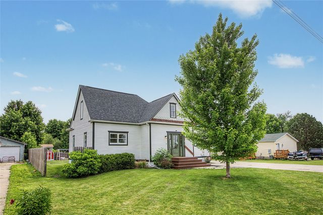 317 Elm Avenue SW, Mitchellville, IA 50169