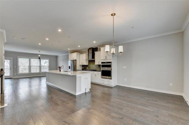 2083 Holtz Lane, Atlanta, GA 30318