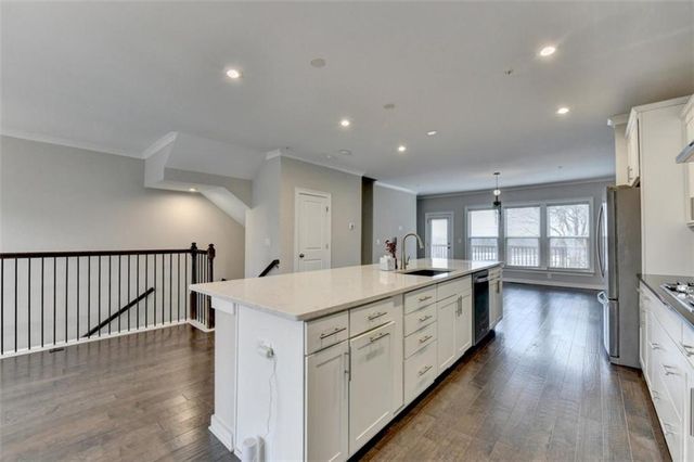 2083 Holtz Lane, Atlanta, GA 30318