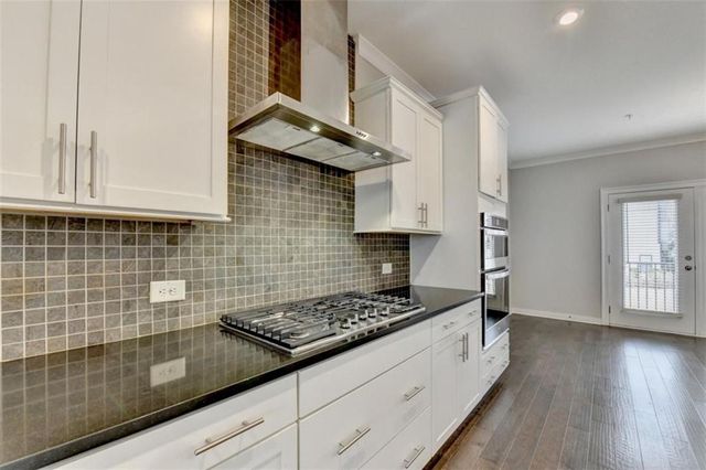 2083 Holtz Lane, Atlanta, GA 30318