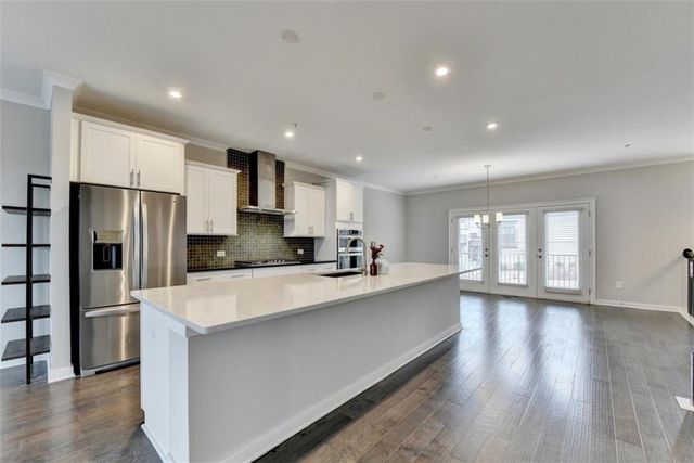 2083 Holtz Lane, Atlanta, GA 30318