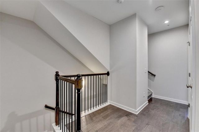 2083 Holtz Lane, Atlanta, GA 30318