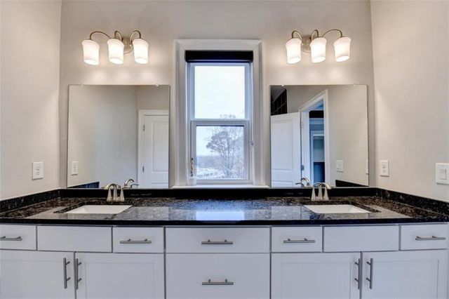 2083 Holtz Lane, Atlanta, GA 30318