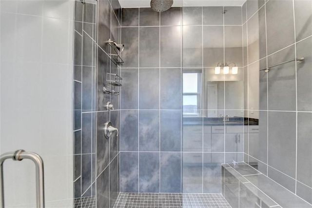 2083 Holtz Lane, Atlanta, GA 30318