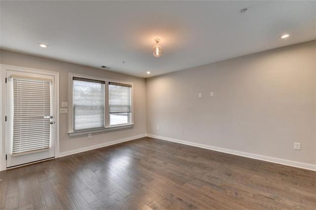 2083 Holtz Lane, Atlanta, GA 30318