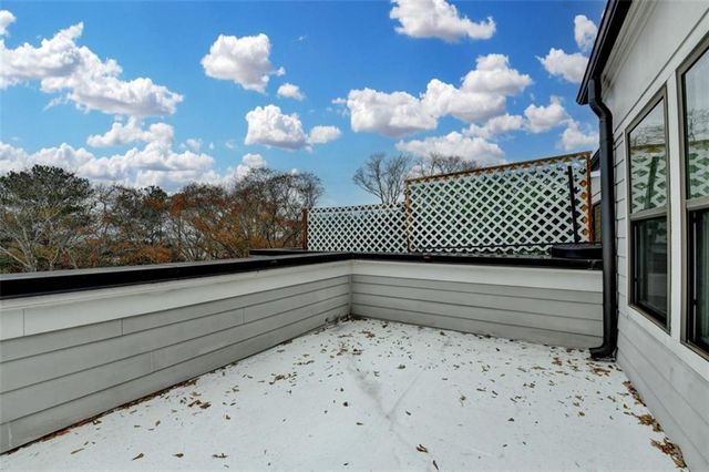 2083 Holtz Lane, Atlanta, GA 30318