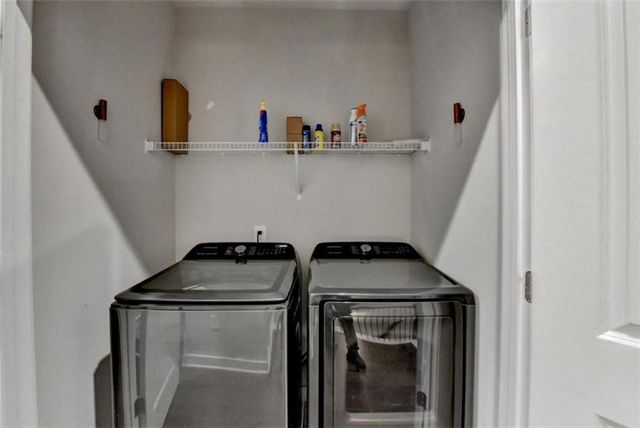 2083 Holtz Lane, Atlanta, GA 30318