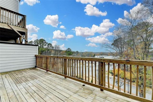 2083 Holtz Lane, Atlanta, GA 30318