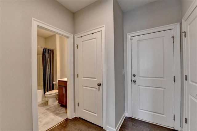 2083 Holtz Lane, Atlanta, GA 30318