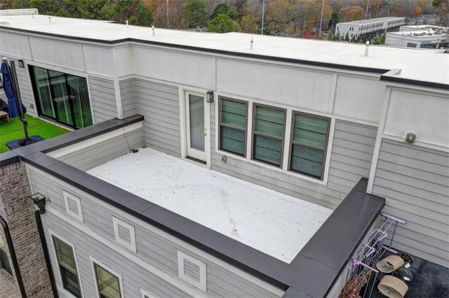 2083 Holtz Lane, Atlanta, GA 30318