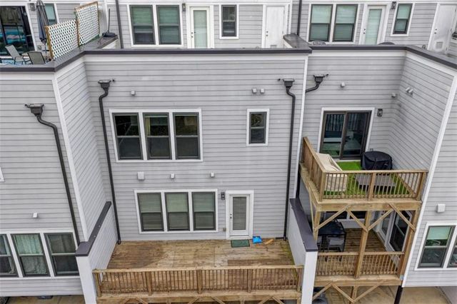 2083 Holtz Lane, Atlanta, GA 30318