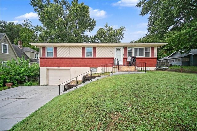 5024 N CHELSEA Avenue, Kansas City, MO 64119