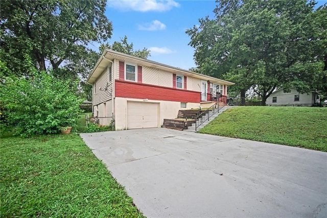 5024 N CHELSEA Avenue, Kansas City, MO 64119