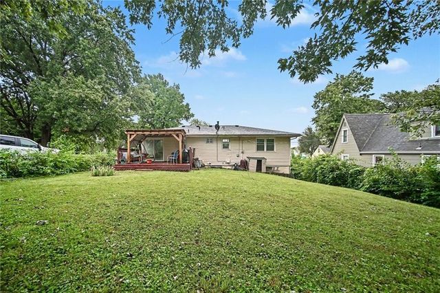 5024 N CHELSEA Avenue, Kansas City, MO 64119