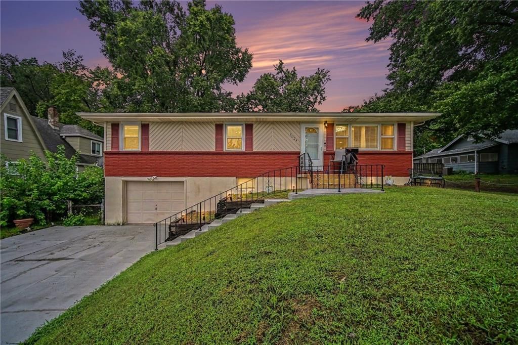 5024 N CHELSEA Avenue, Kansas City, MO 64119