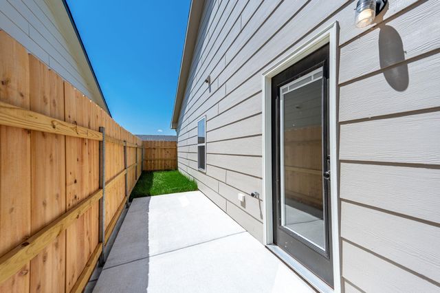505 E Harper St, Valley Center, KS 67147