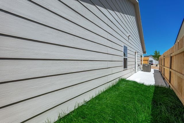 505 E Harper St, Valley Center, KS 67147