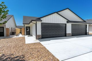 505 E Harper St, Valley Center, KS 67147