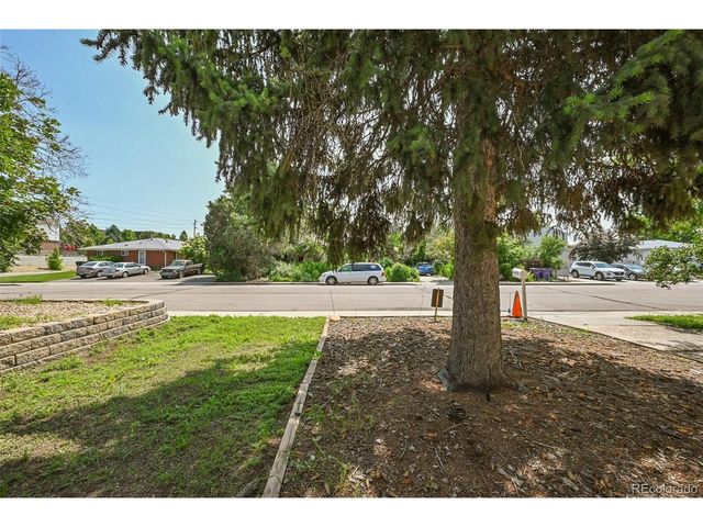 735 S Krameria St, Denver, CO 80224