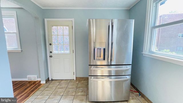8136 FARNSWORTH ST, Philadelphia, PA 19152