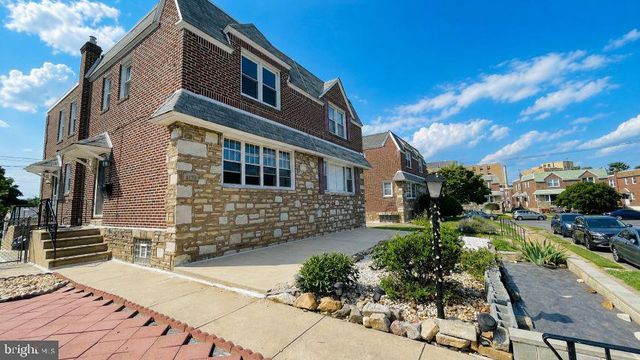 8136 FARNSWORTH ST, Philadelphia, PA 19152