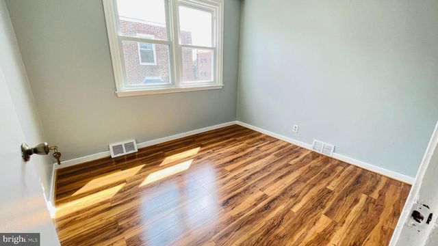 8136 FARNSWORTH ST, Philadelphia, PA 19152
