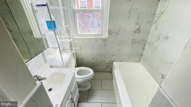 8136 FARNSWORTH ST, Philadelphia, PA 19152