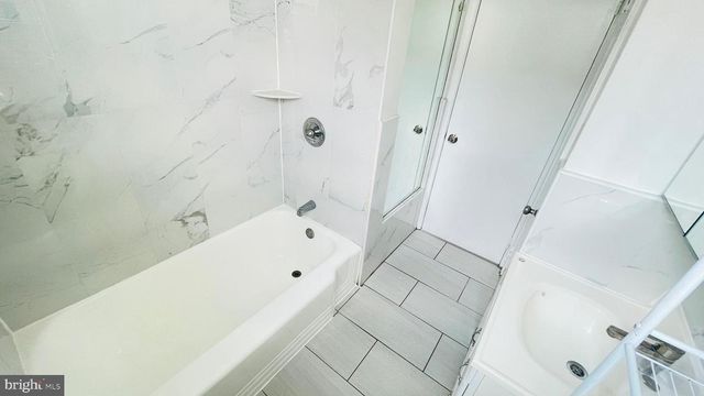 8136 FARNSWORTH ST, Philadelphia, PA 19152