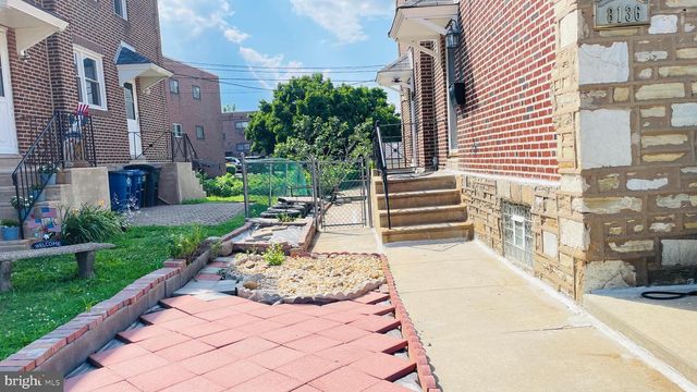 8136 FARNSWORTH ST, Philadelphia, PA 19152