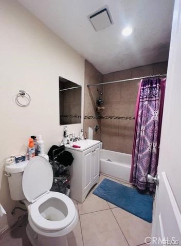 20802 Pioneer Boulevard, Lakewood, CA 90715