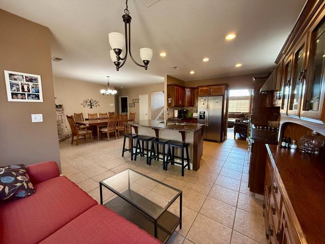 217 Castile Ln, Turlock, CA 95382