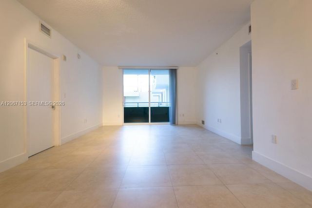 18800 NE 29th Avenue 427, Aventura, FL 33180