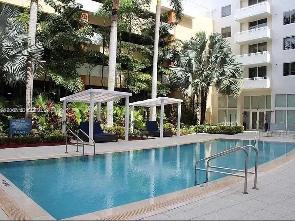 18800 NE 29th Avenue 427, Aventura, FL 33180