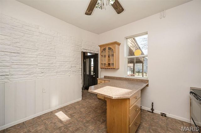 4371 W Belle Place, St Louis, MO 63108