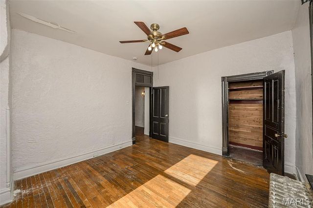 4371 W Belle Place, St Louis, MO 63108