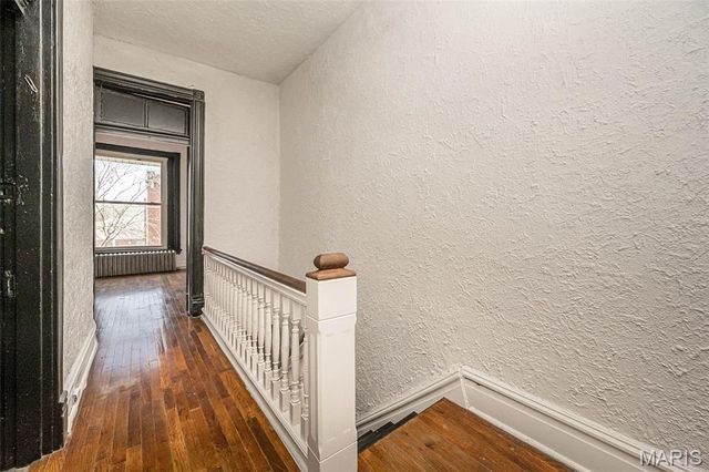 4371 W Belle Place, St Louis, MO 63108