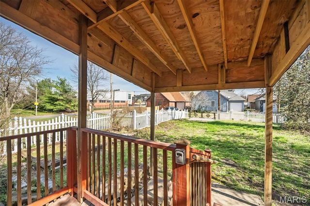 4371 W Belle Place, St Louis, MO 63108