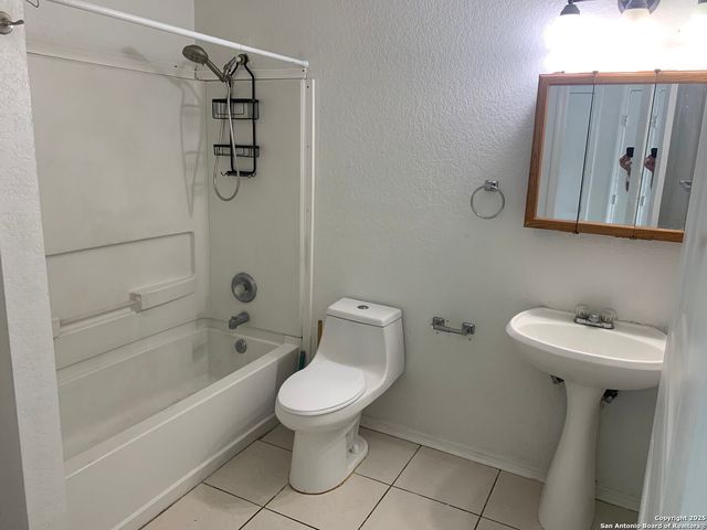 2717 WILSON BLVD, San Antonio, TX 78201