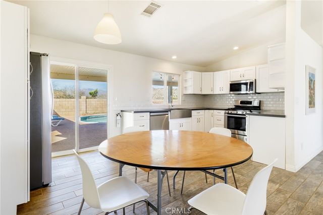 8444 Acoma Trail, Yucca Valley, CA 92284