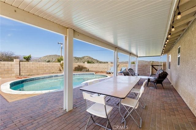 8444 Acoma Trail, Yucca Valley, CA 92284