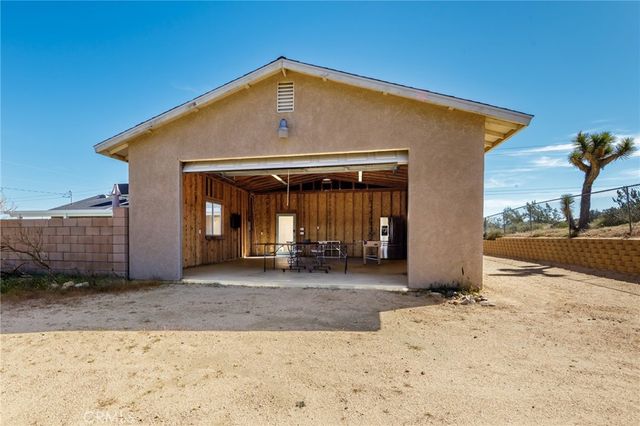 8444 Acoma Trail, Yucca Valley, CA 92284
